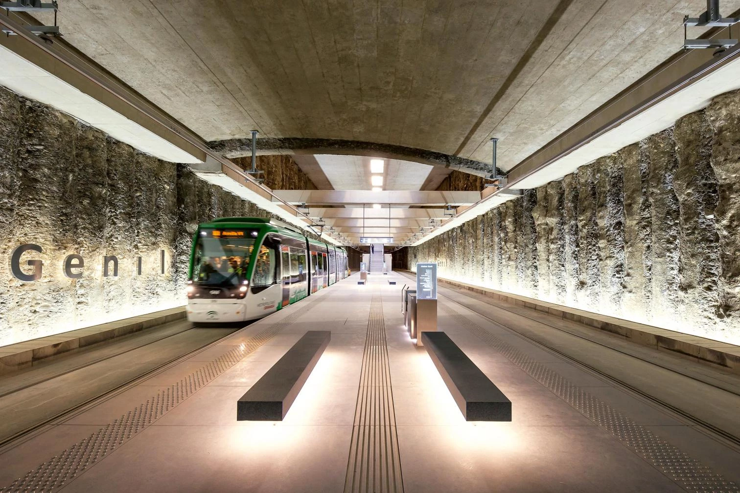 Metro Station Alcázar Genil