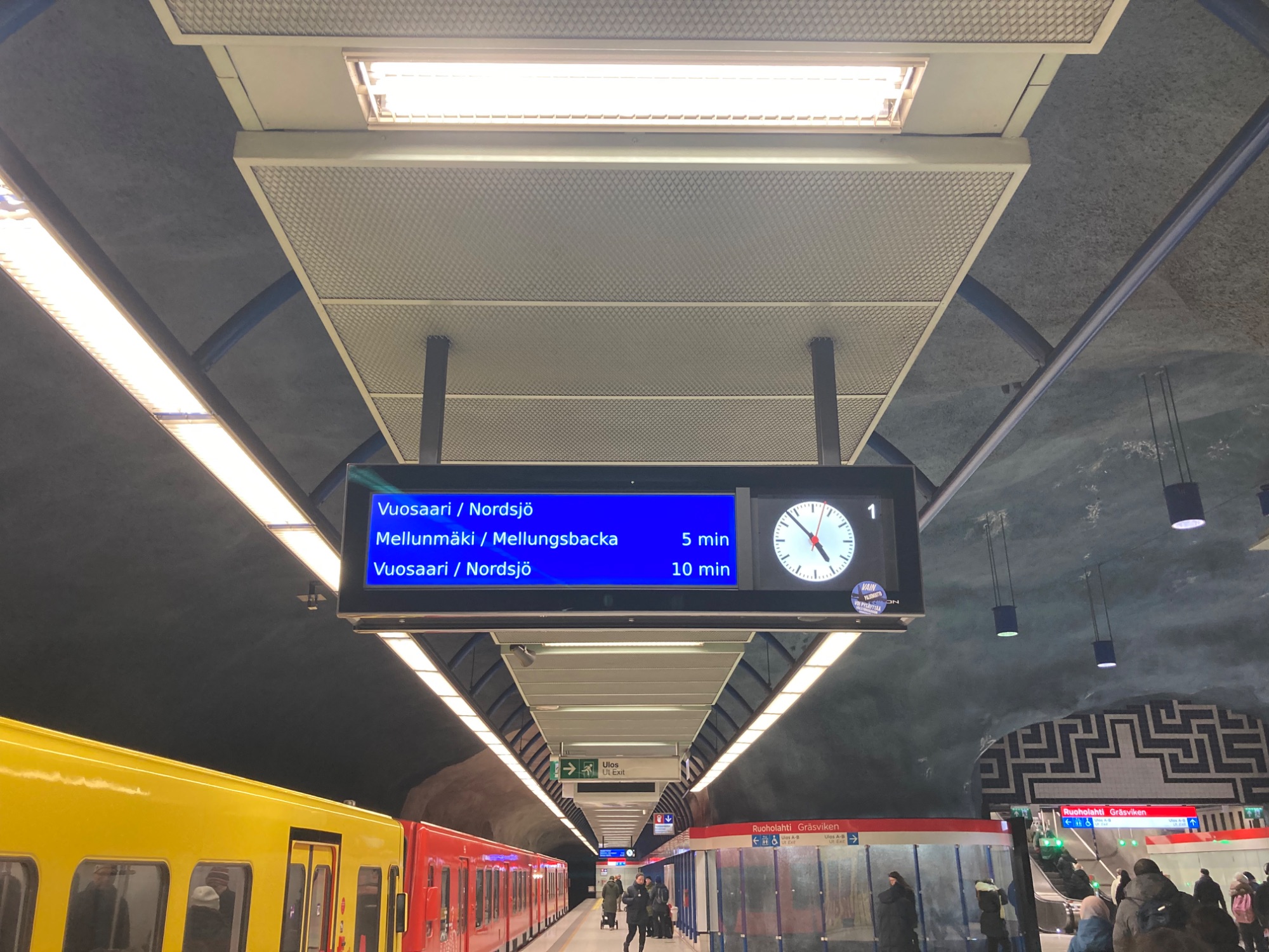 Preserved Departures Board - Ruoholahti Station